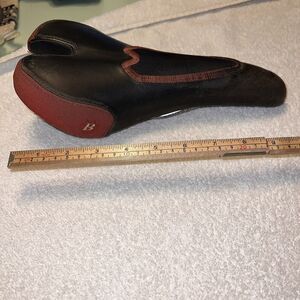 bontrager saddle Red Black Vintage Gel Comfort Race